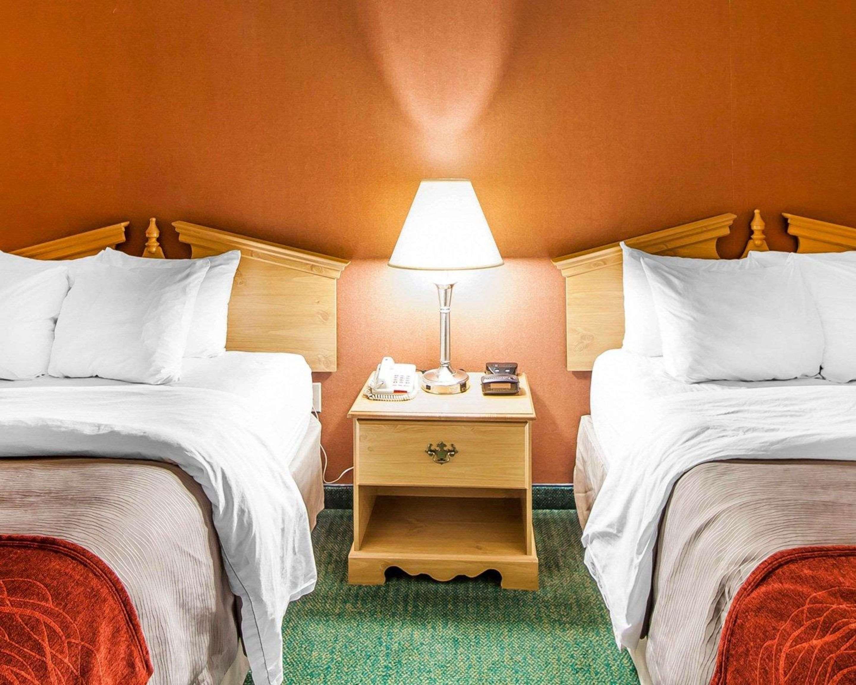 Econo Lodge Newport Eksteriør billede