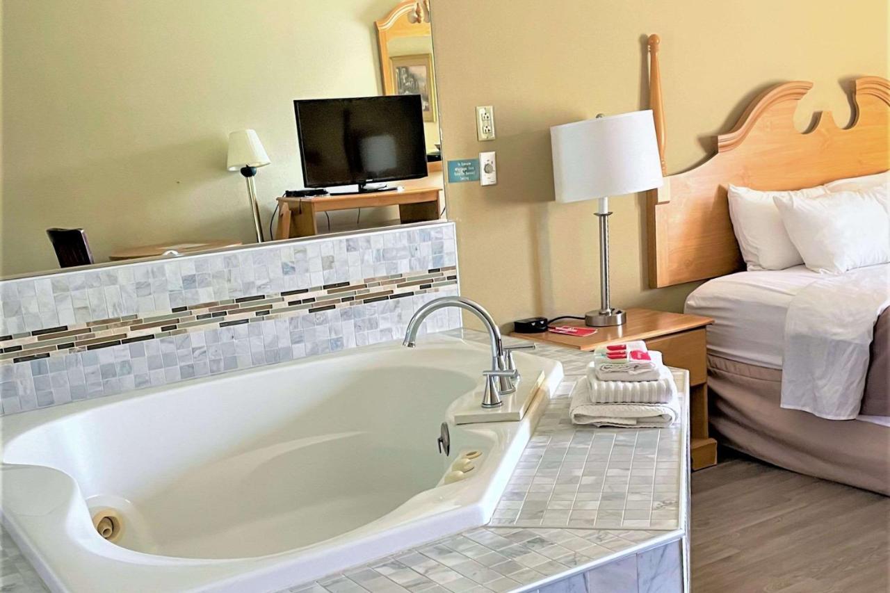 Econo Lodge Newport Eksteriør billede
