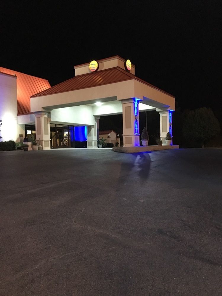 Econo Lodge Newport Eksteriør billede
