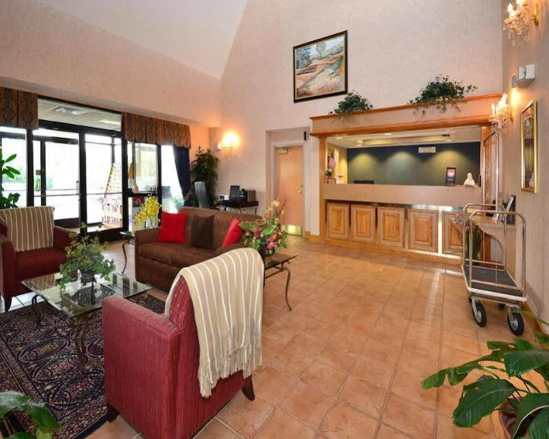 Econo Lodge Newport Eksteriør billede